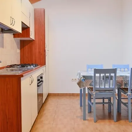 Antonija Apartman Pirovac